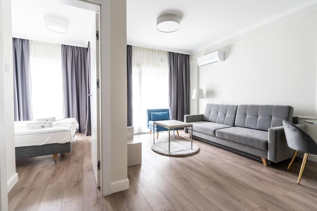 Chic & Luxury Apartment By Mennica Residence ワルシャワ エクステリア 写真