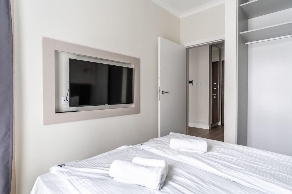 Chic & Luxury Apartment By Mennica Residence ワルシャワ エクステリア 写真